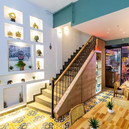 Apollo & 3* Istanbul