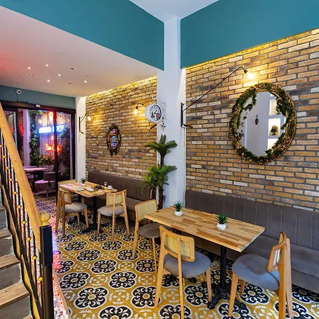 Apollo & 3* Istanbul